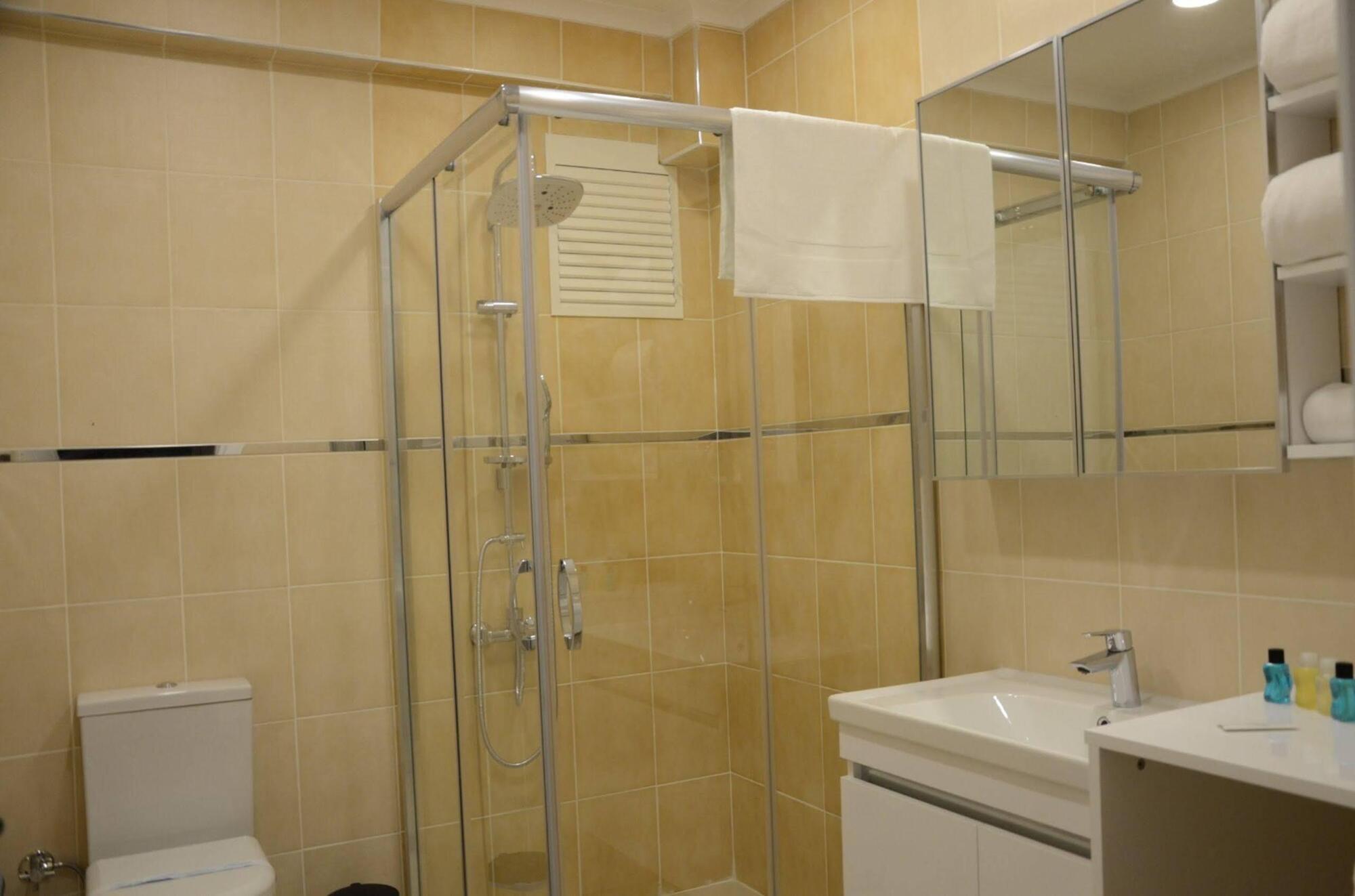 On4 Rooms & Suites Isztambul Kültér fotó